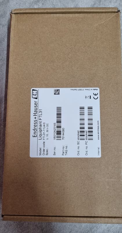 Вибрационный датчик предельного уровня Liquiphant FTL31 Vibronic level switch Liquiphant 10-30VDC; 3-wire PNP Thread ISO228 G1/2, 316L